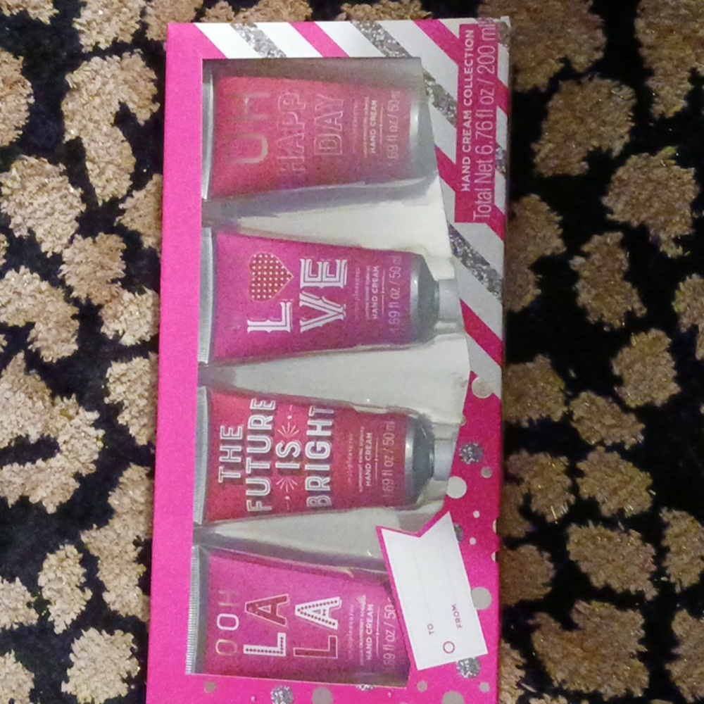 SIMPLE PLEASURES HAND CREAM COLLECTION OF 4
